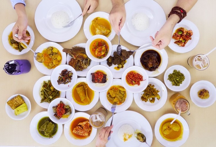 Pilihan Menu Restoran Padang yang Lebih Rendah Kolesterol
